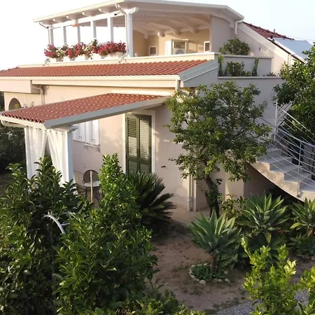 Michelino House Bed & Breakfast Parghelia