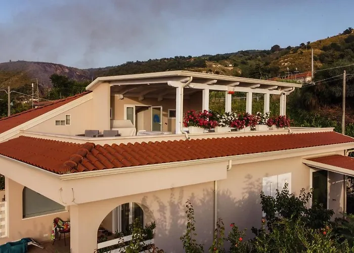 Michelino House 4* Parghelia