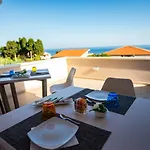 Michelino House 4*
