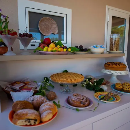 Michelino House 4* 파르겔리아