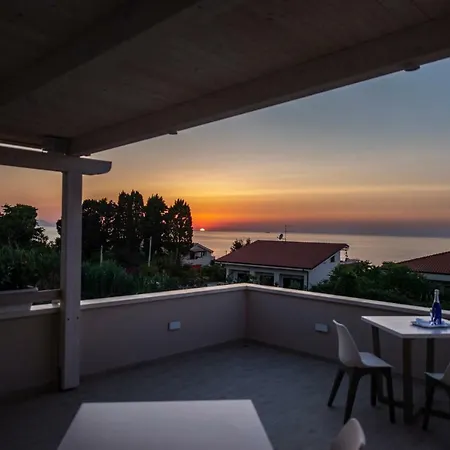 Michelino House 4* 파르겔리아